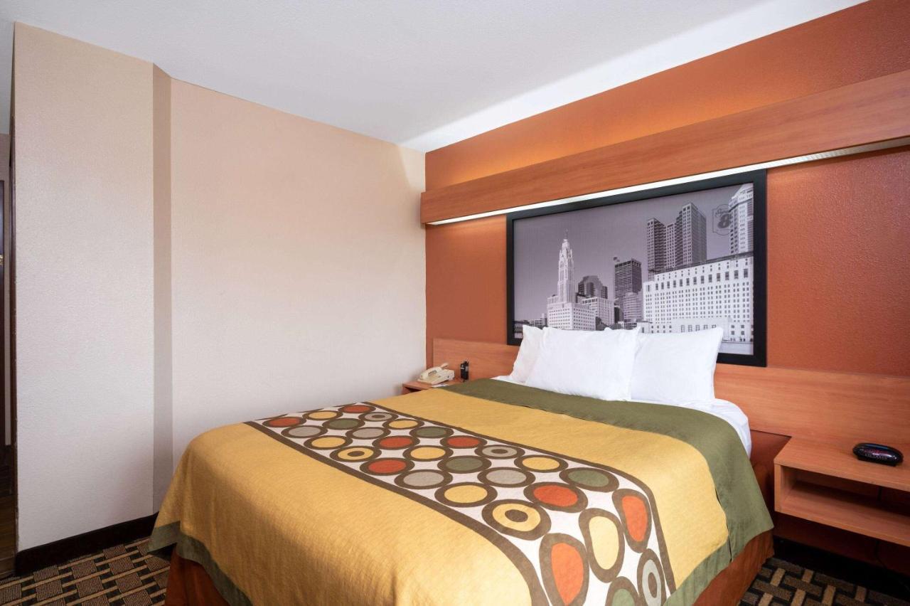 Hotel Super 8 By Wyndham Columbus West Esterno foto