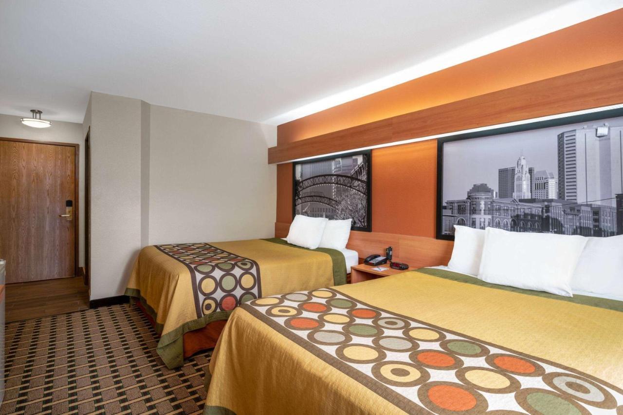 Hotel Super 8 By Wyndham Columbus West Esterno foto